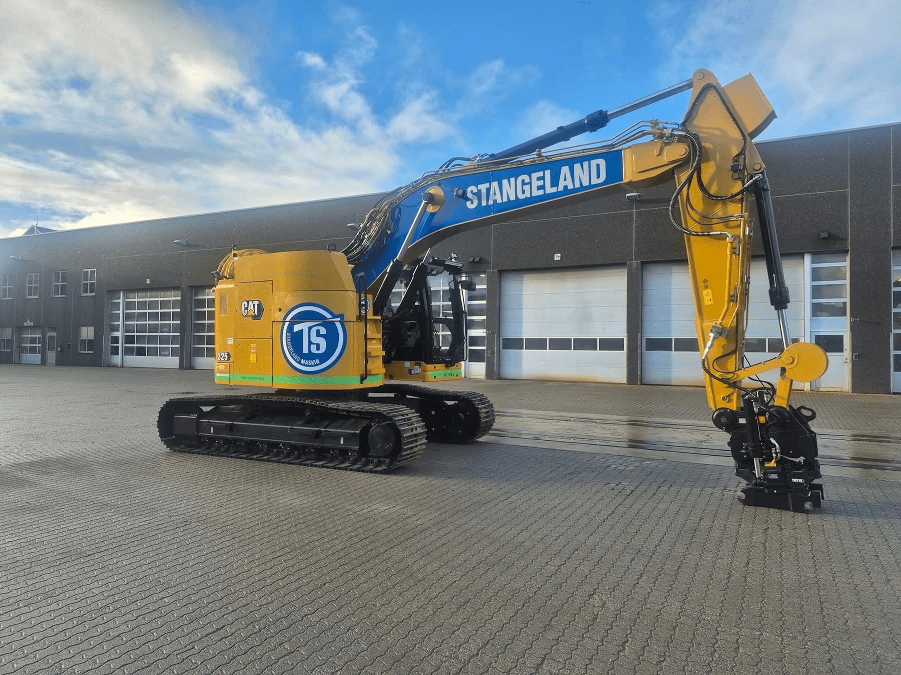 X-GL-C325 produktbilde av elektrisk gravemaskin